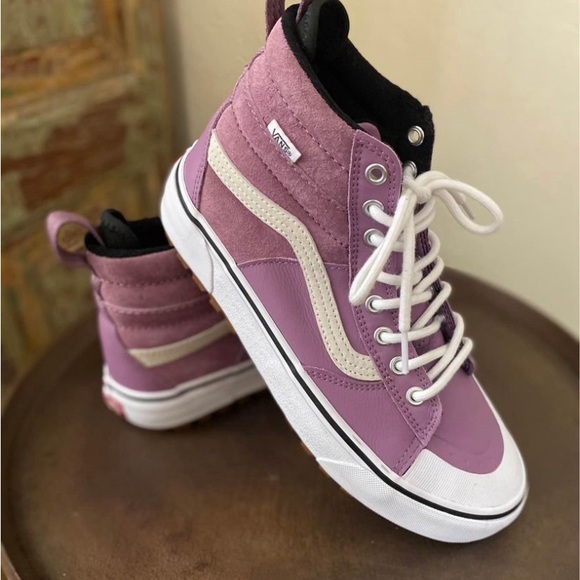 New Vans MTEf Women’s High Top Vans - Picture 2 of 10